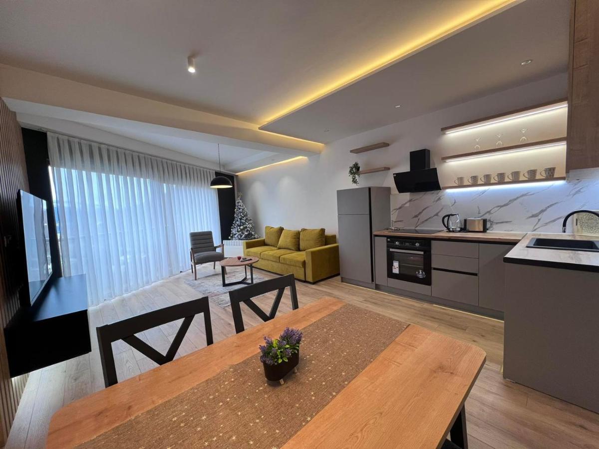 Lakeview Hotel & Apartments Μαύροβο Εξωτερικό φωτογραφία