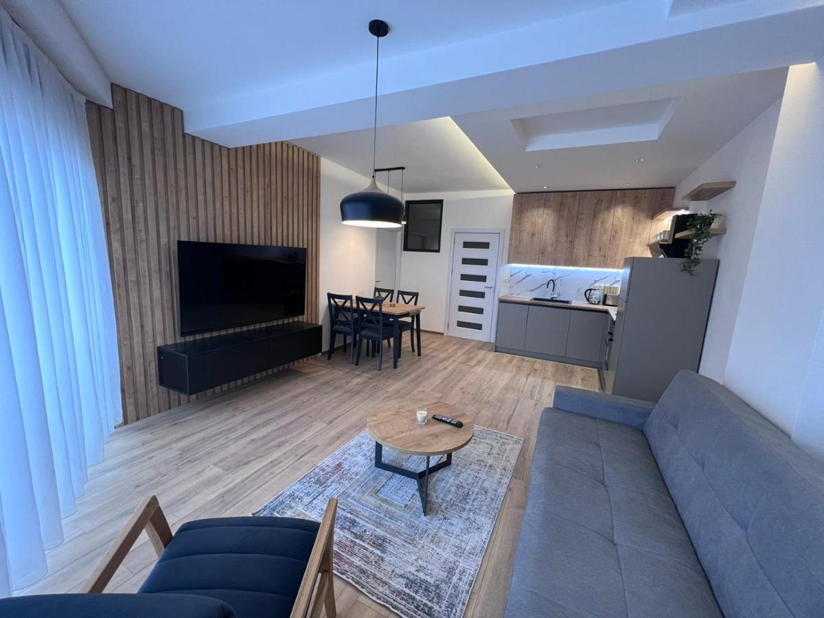 Lakeview Hotel & Apartments Μαύροβο Εξωτερικό φωτογραφία