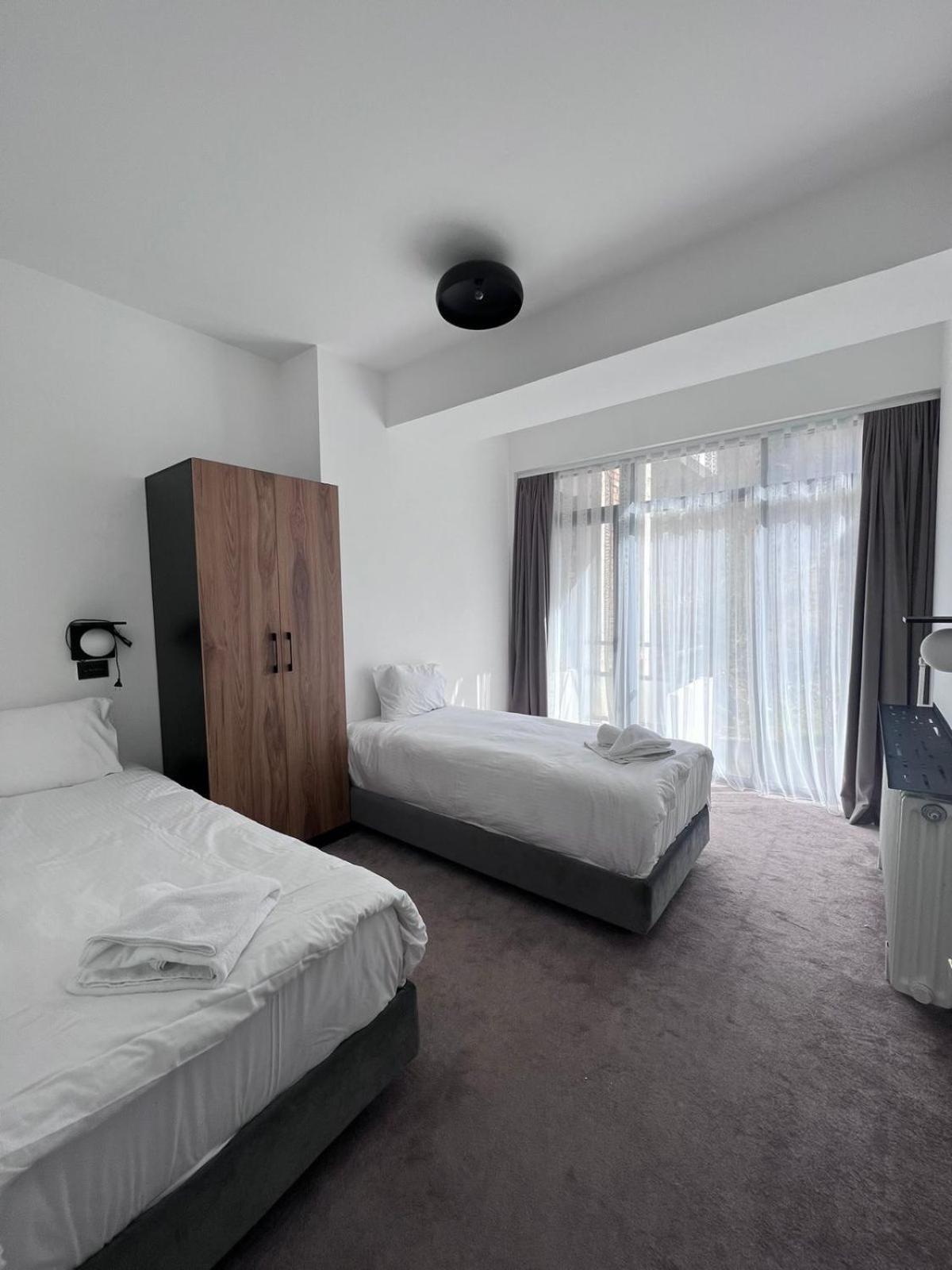 Lakeview Hotel & Apartments Μαύροβο Εξωτερικό φωτογραφία